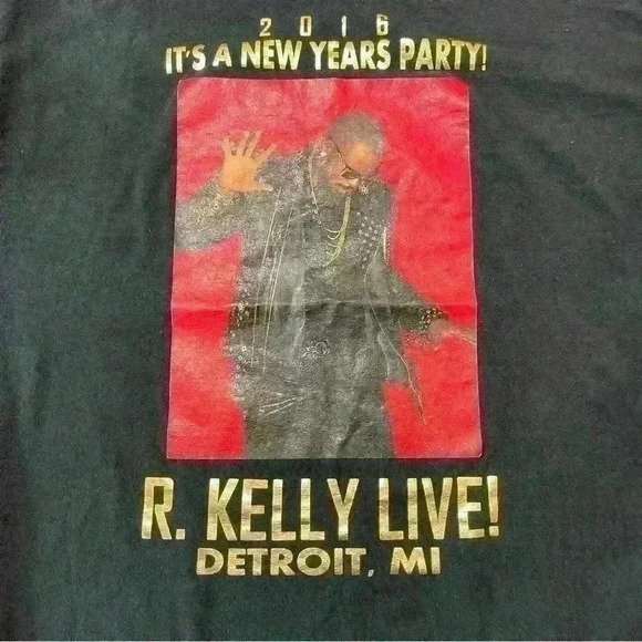 R. Kelly Shirt Mens L Black Concert 2016 New Year Party Detroit Graphics Gildan - Picture 6 of 8